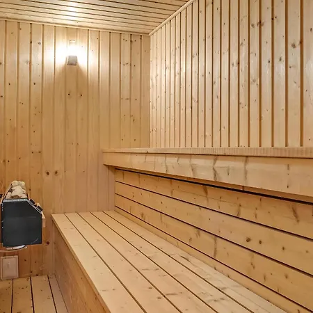 Beach Front Home In Ebberup With Sauna Casa de Férias *